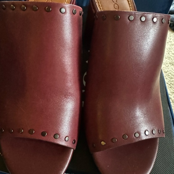 Women’s Coach leather Alexis mule size 6 wine color - Picture 5 of 13